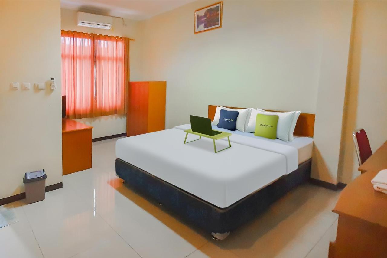 OYO 90836 Bartu Guesthouse Bandung Extérieur photo